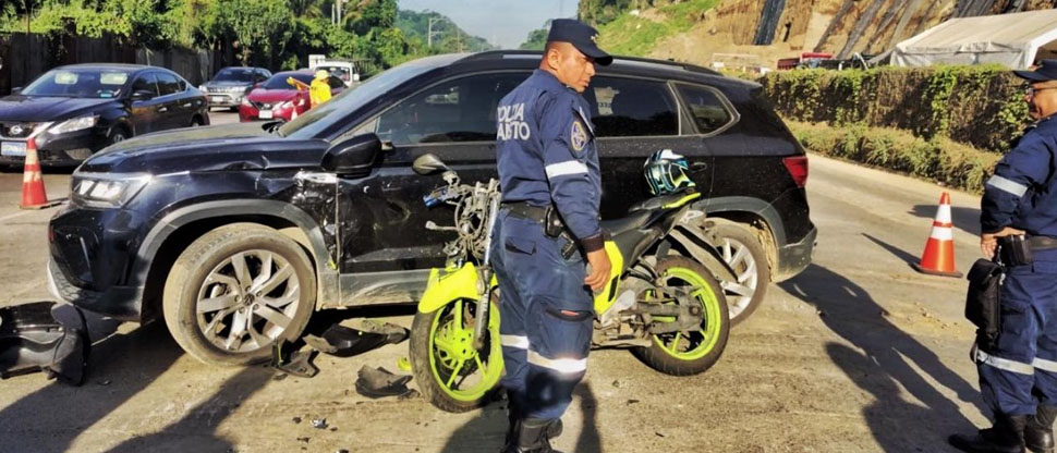Motociclista accidentado en carretera a los Chorros
