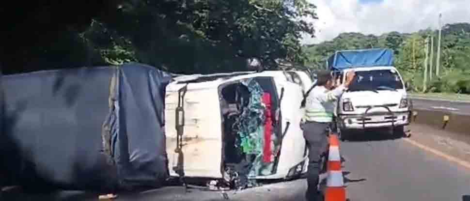 Reportan aparatoso accidente en Armenia