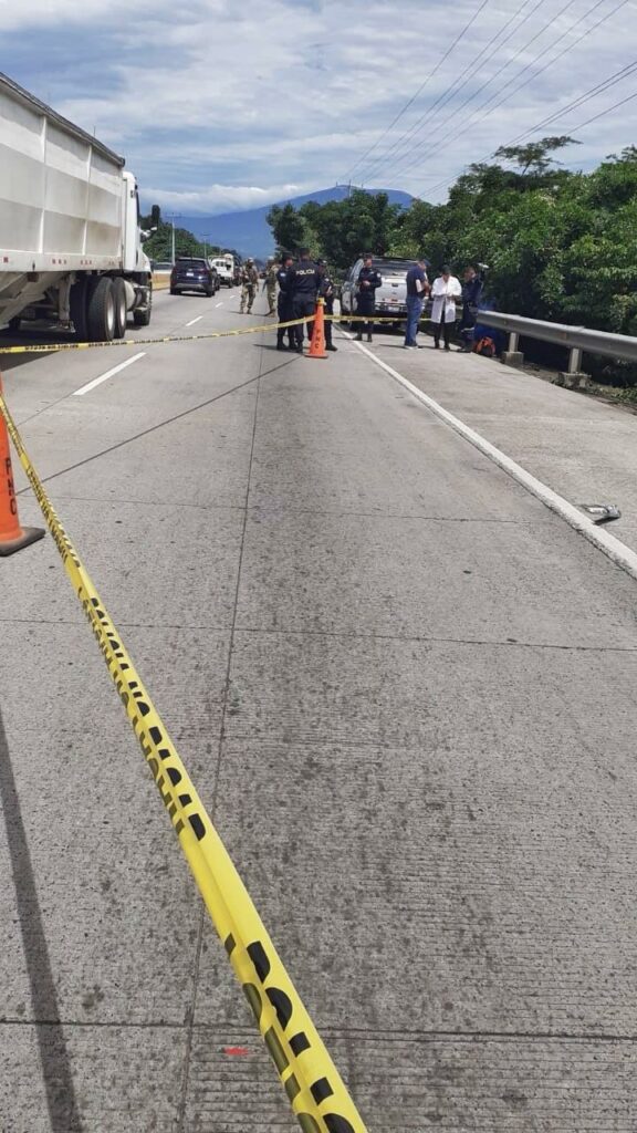 Sube a cuatro el número de muertos y dos heridos en accidente en carretera a Acajutla