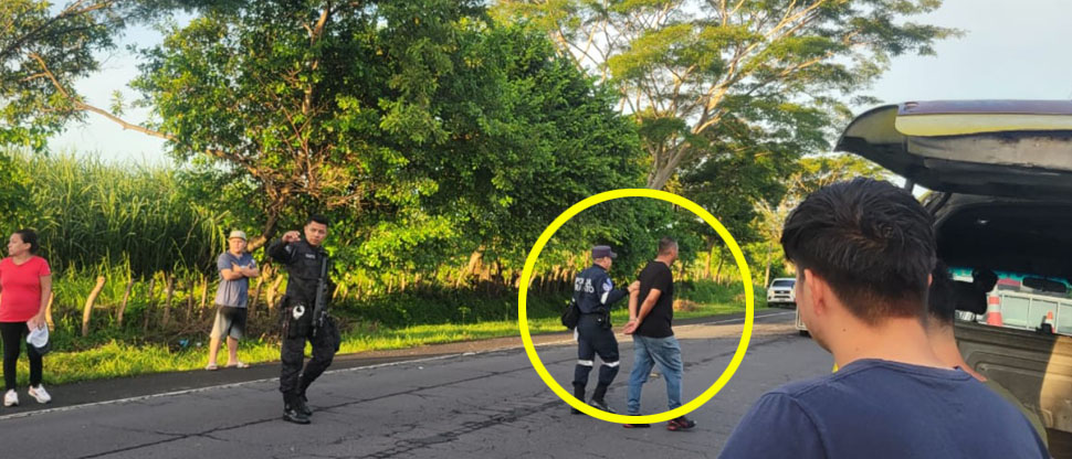 Conductor detenido por manejar con 270° de alcohol y provocar accidente con microbús escolar