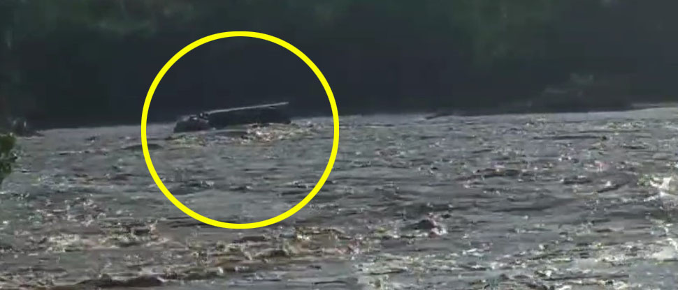 Camión es arrastrado por la fuerza del río Jiboa