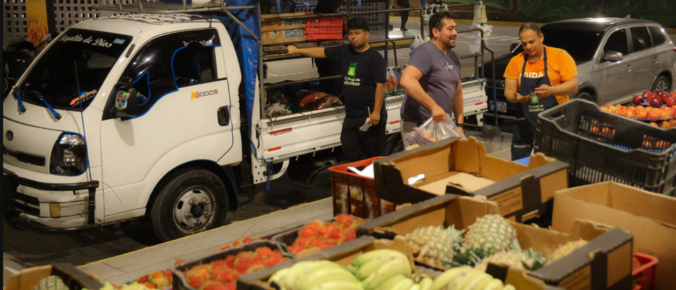 Central de Abastos abre sus puertas para impulsar la economía familiar