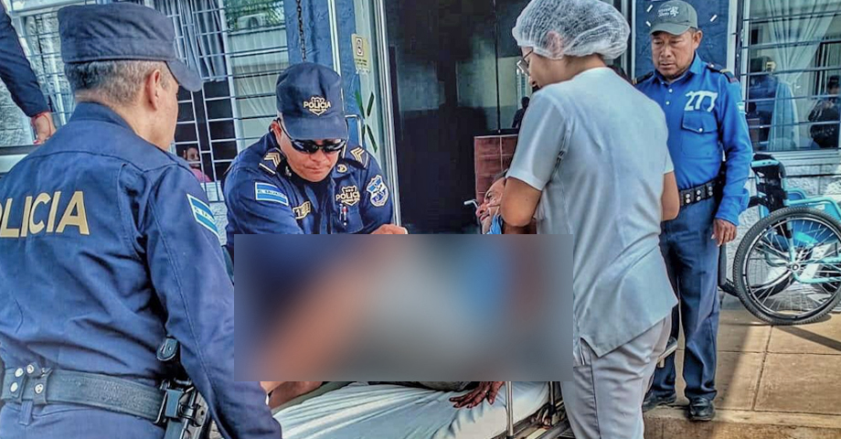 Auxilian a hombre que se desmayó en pleno centro de Ahuachapán y sufrió lesiones