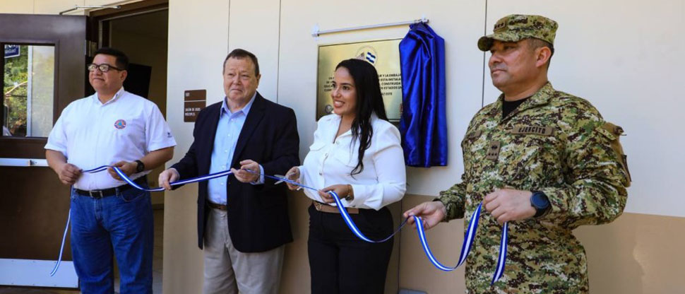 EE.UU. entrega centro de prevención de crisis en Zacatecoluca
