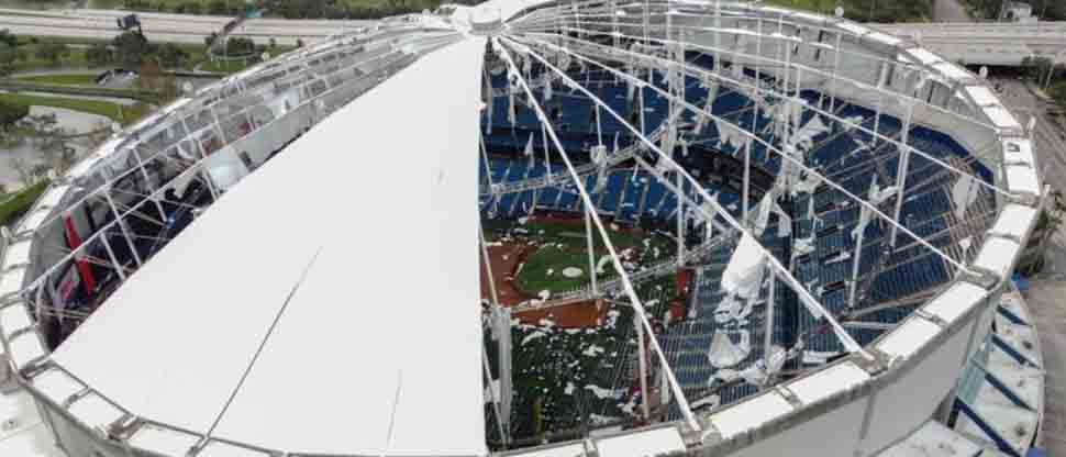 Huracán Milton destruye el techo del estadio de béisbol de los Tampa Bay Rays