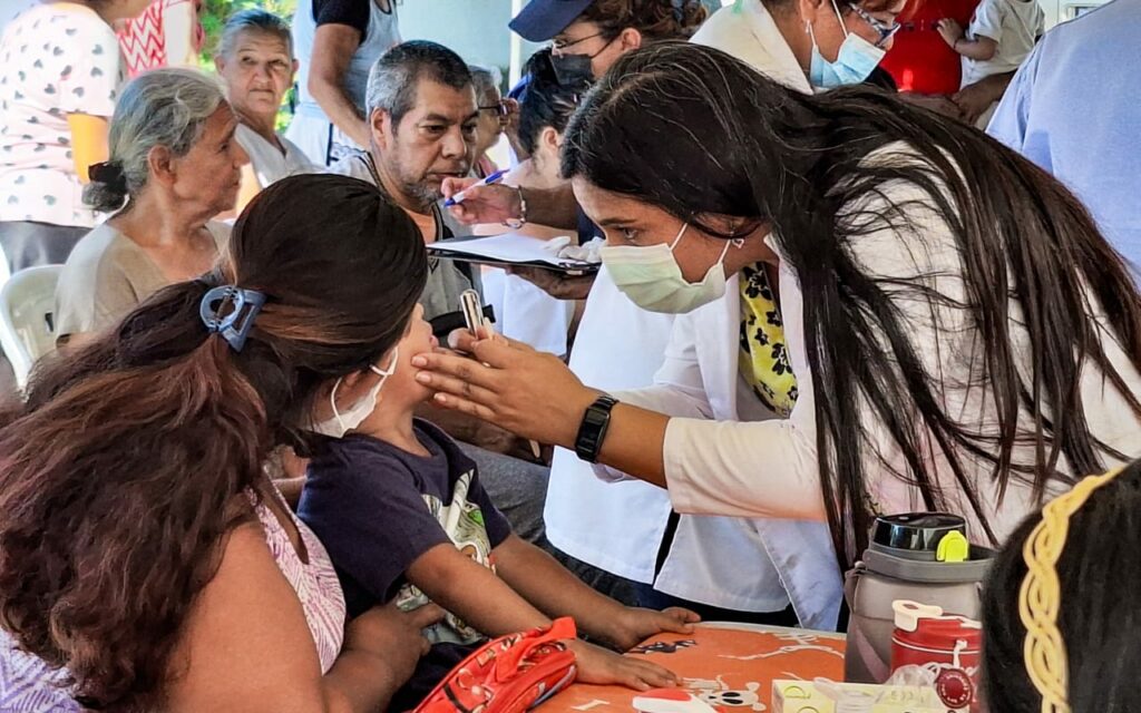 Alcaldía capitalina realiza jornada médica