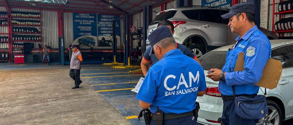 Sancionan a 5 talleres por no tener permiso para funcionar en San Salvador