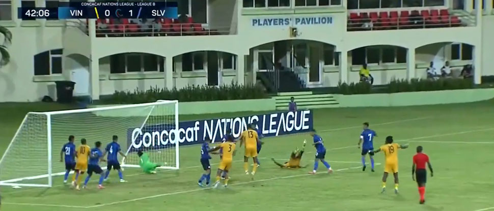La selecta gana 2-3 ante San Vicente y las Granadinas, pero haciendo el ridículo