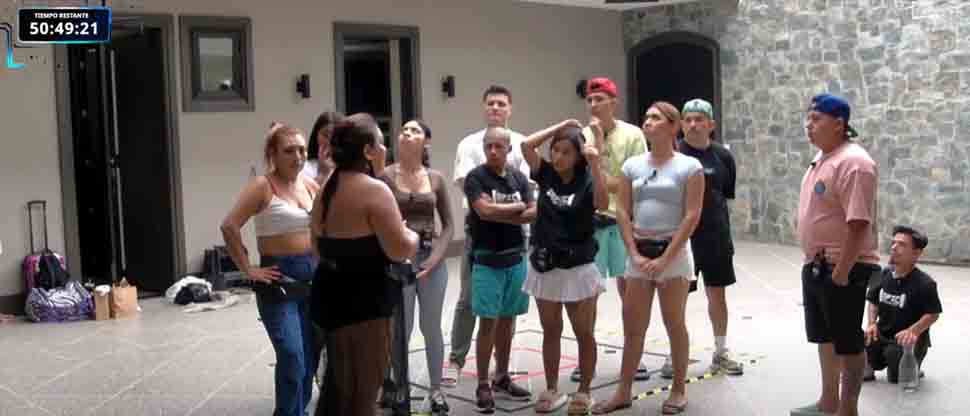 La señorita Tulipán renuncia a La Casa de Yeik