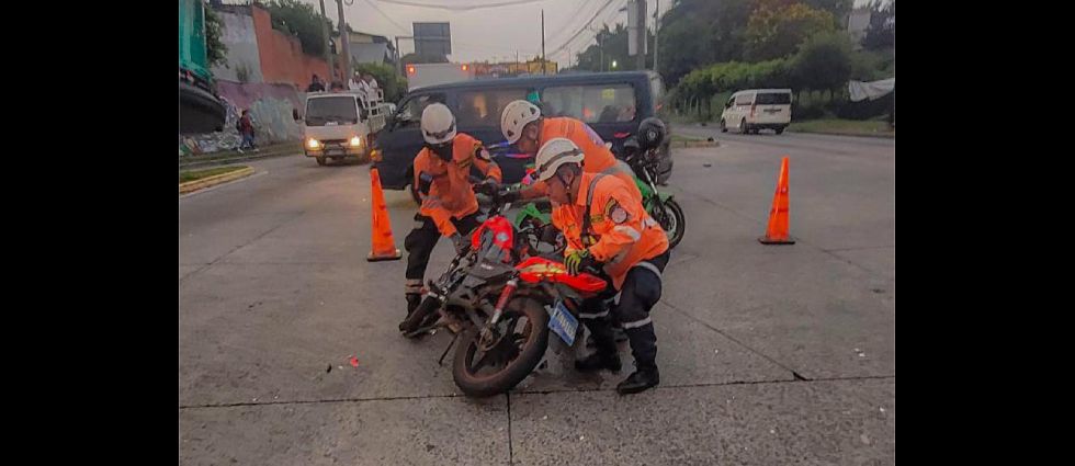Fuerte accidente deja dos lesionados sobre el bulevar Constitución