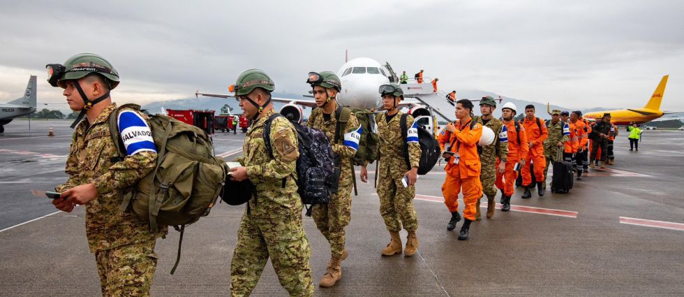 Primer contingente de rescate y ayuda humanitaria llega a Costa Rica