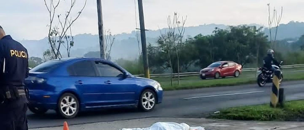 Peatón pierde la vida al ser arrollado en carretera de Oro
