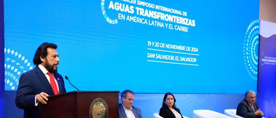 Vicepresidente Ulloa reitera compromiso del Gobierno por proteger el agua