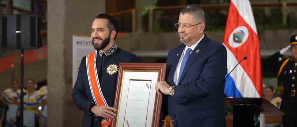 Presidente Nayib Bukele recibe la más alta condecoración de Costa Rica