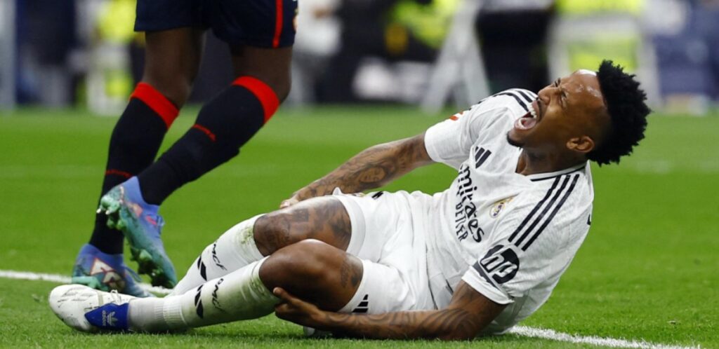 Militao se pierde lo que queda de temporada por una rotura de ligamentos cruzados