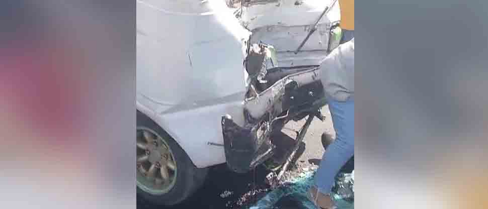 Microbusero lesiona a 2 personas en La Paz