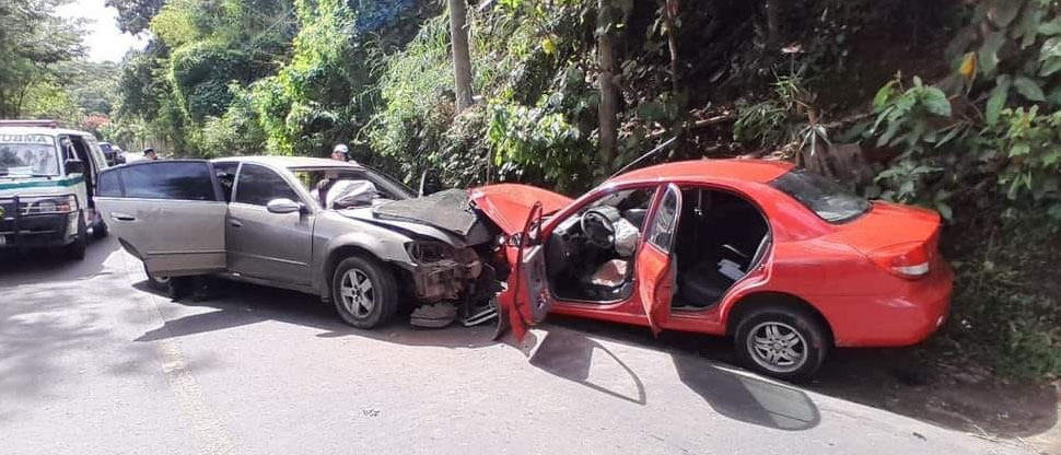 Fuerte choque deja varios lesionados en carretera a Tonacatepeque