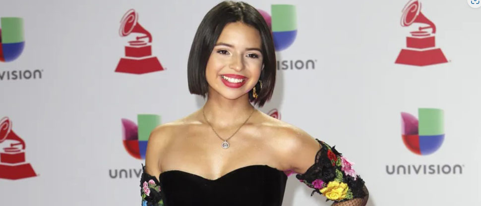 MÉXICO: Ángela Aguilar recibe el reconocimiento de “La mujer del año 2024”