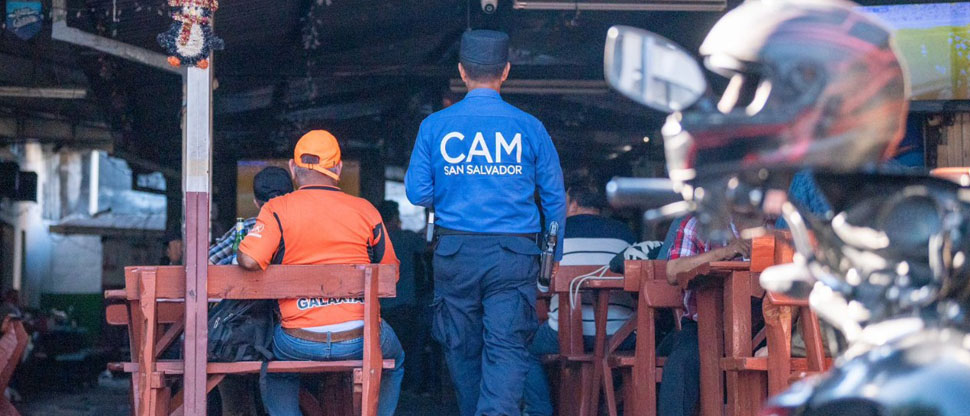 Cierran 47 locales por no contar permisos para venta de bebidas alcohólicas en centro de San Salvador