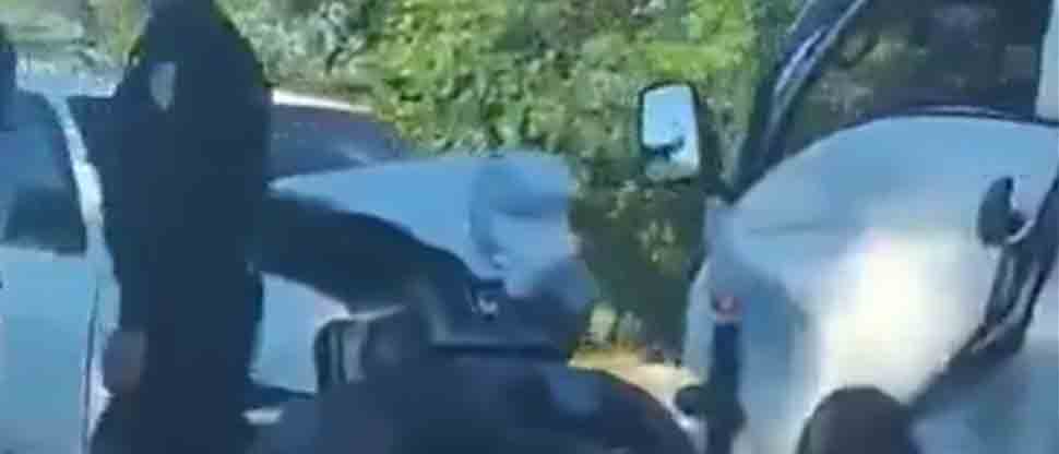 Dos conductores chocan de frente en San Miguel