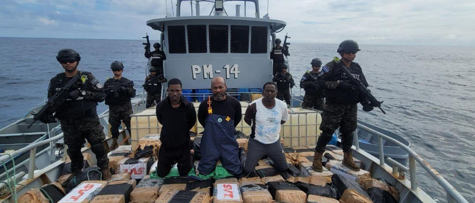 En menos de 24 horas la Marina Nacional vuelve a interceptar otra embarcación con droga