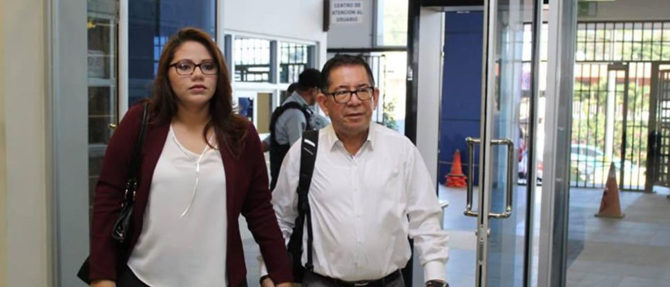 Inicia Audiencia Probatoria contra Eugenio Chicas y su esposa por enriquecimiento ilícito