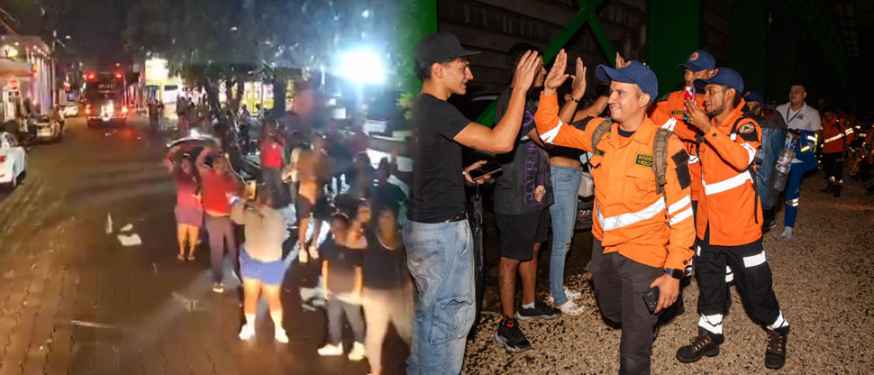 Costarricenses reciben con entusiasmo a equipo de ayuda humanitaria salvadoreña