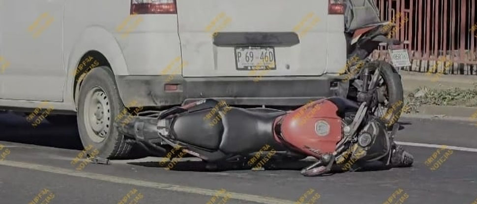 Triple accidente involucra a dos motociclistas en Sonsonate