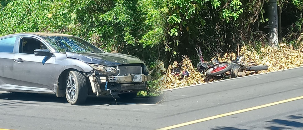 Dos lesionados deja fuerte choque entre vehículo y motocicleta en Zacatecoluca