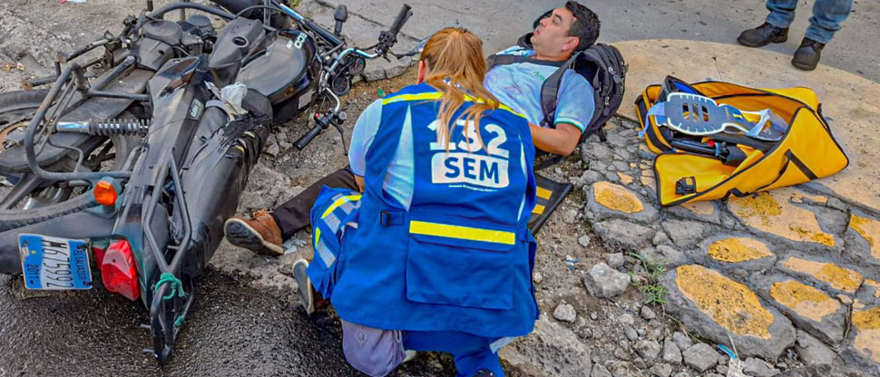 Motociclista lesionado en accidente de tránsito en autopista Norte