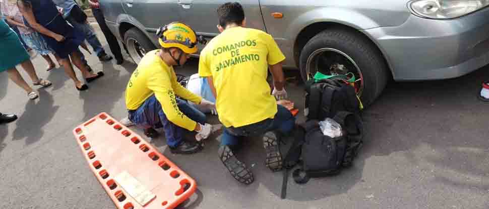 Mujer resulta lesionada tras caer de un autobús en Sonsonate