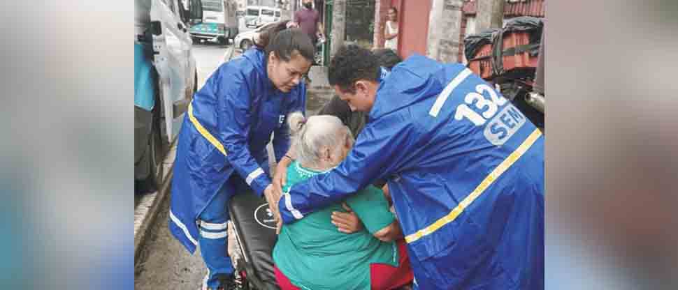 Socorristas del SEM auxilian a ancianita de 88 años que tenía problemas respiratorios
