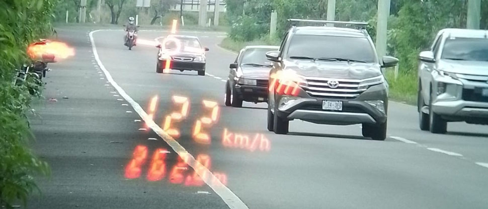 Continúan sorprendiendo a conductores imprudentes que no respetan el límite de velocidad
