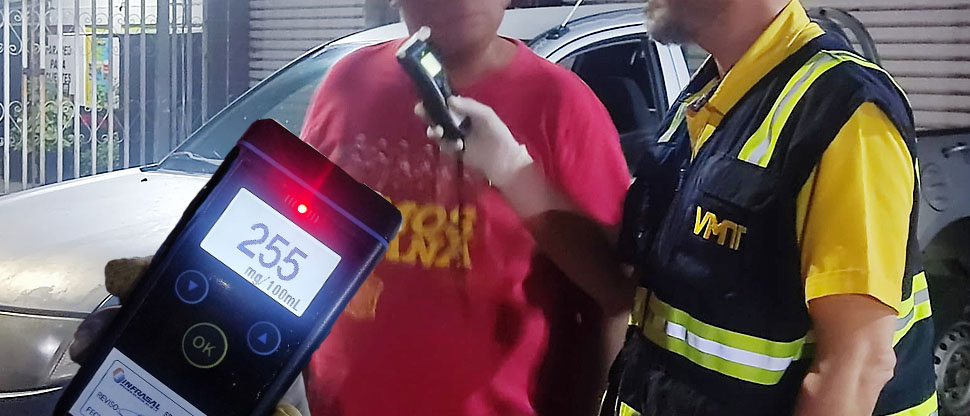 Capturan a conductor que pudo ocasionar un accidente por manejar borracho