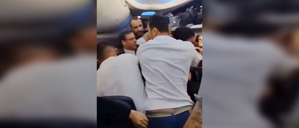 Brasil: pasajero intentó abrir la puerta de emergencia del avión en pleno vuelo