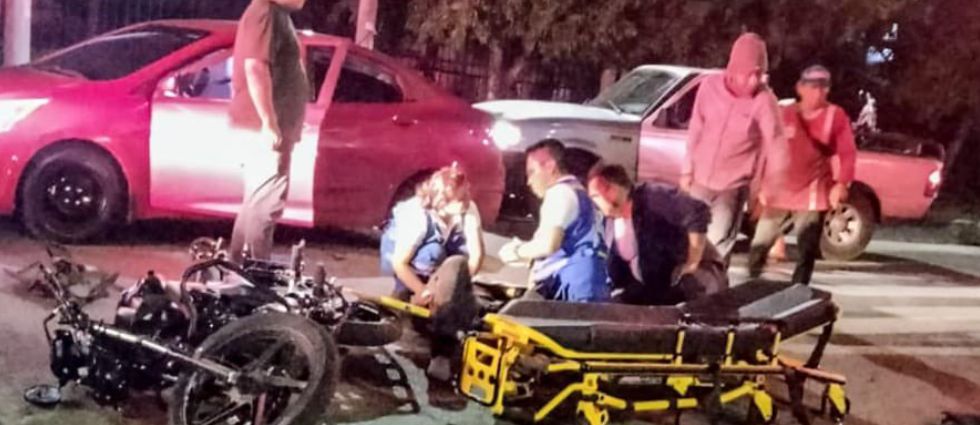 Hombre acaba en el hospital tras fuerte siniestro en la alameda Juan Pablo II