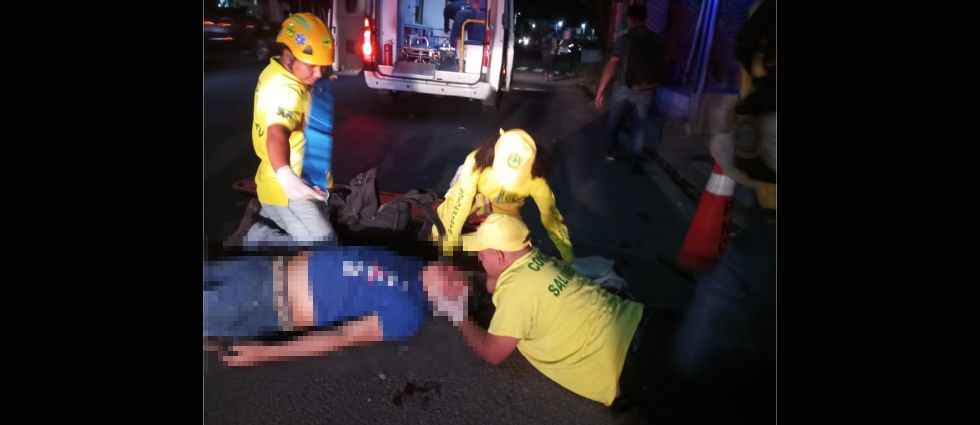 Automovilista arrolla a peatón en Sonsonate