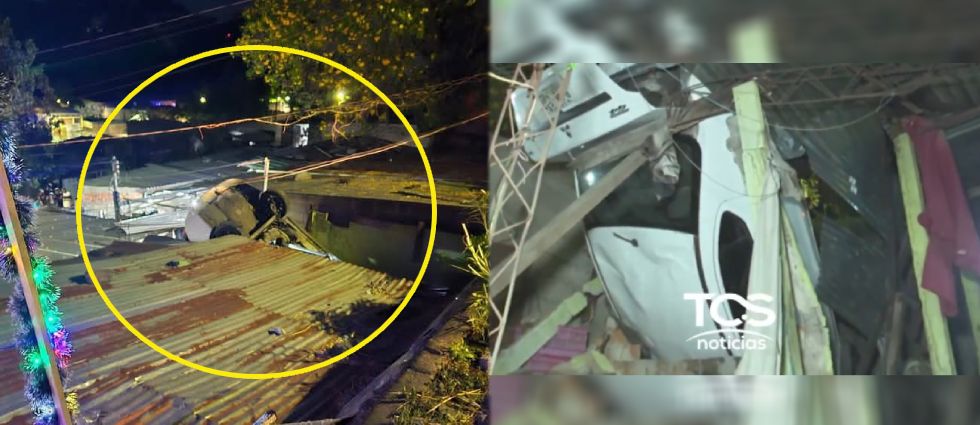 Conductor ebrio pierde el control del auto y cae sobre una vivienda en San Jacinto