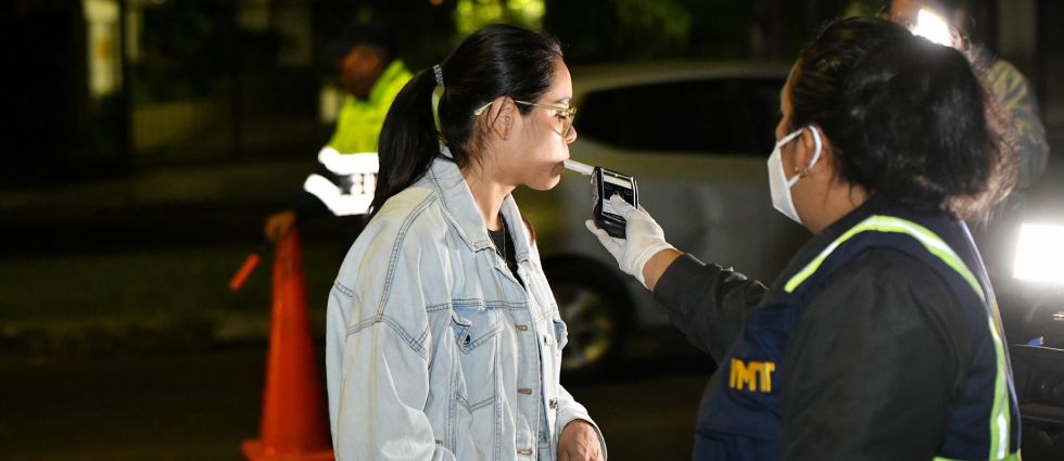 Arrestos por conducción peligrosa se reducen en casi el 50 % esta Navidad y Fin de Año