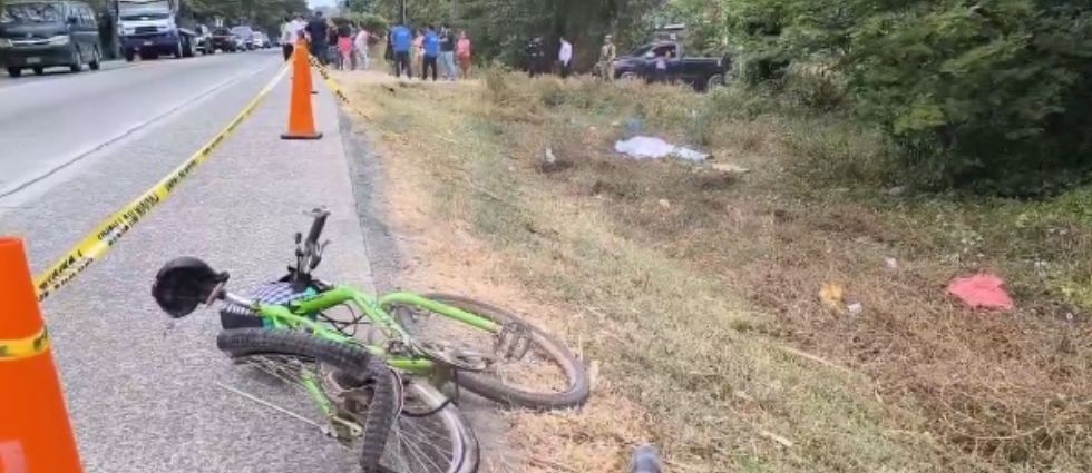 Hombre que iba a su trabajo en bicicleta pierde la vida tras ser arrollado en San Vicente