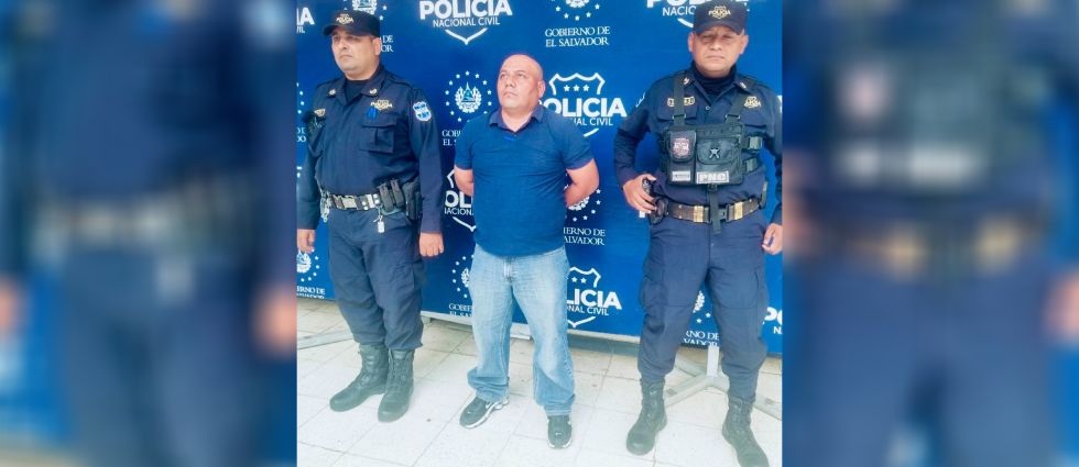 Alcalde reporta captura de empleado de Santa Ana Centro por exigir sobornos a cambio de permisos