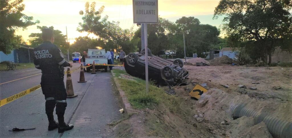 Ciclista fallece embestido por un conductor en aparatoso accidente en San Miguel