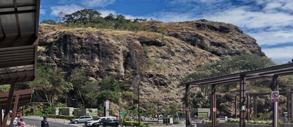 Intensos vientos de hasta 50 kilómetros por hora azotarán a El Salvador a lo largo del jueves