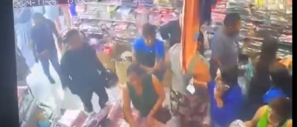 Denuncian a 4 mujeres captadas robando mercadería en almacenes del centro