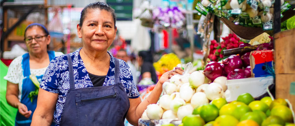Mercados en San Salvador Centro funcionarán en horarios especiales en temporada navideña