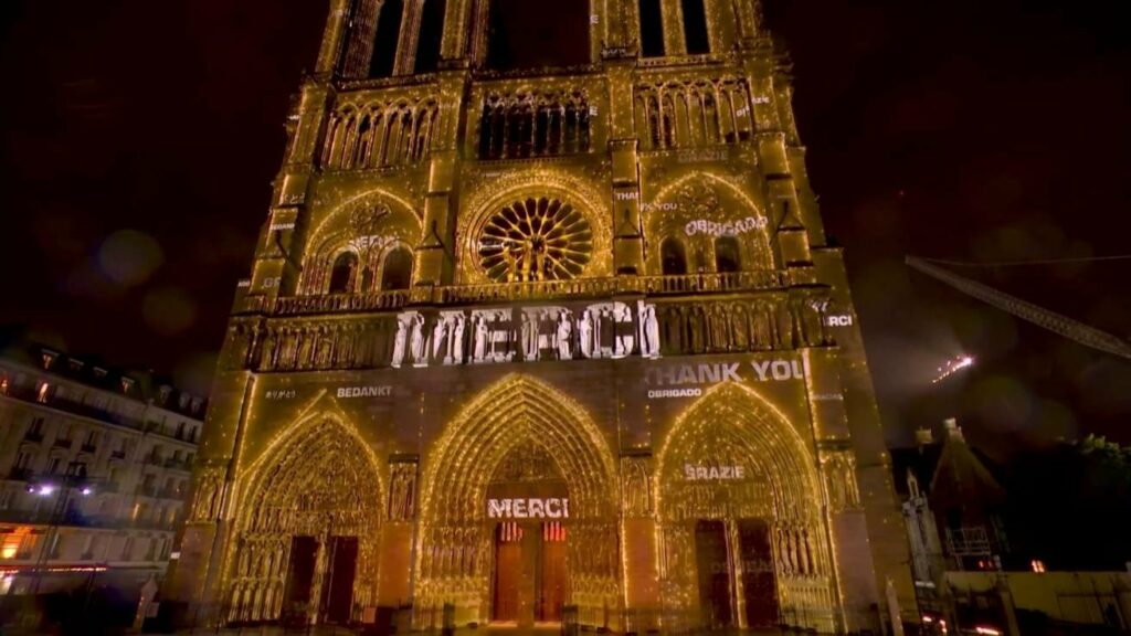 Vicepresidente Félix Ulloa asiste a inauguración de renovada Catedral de Notre-Dame en Paris