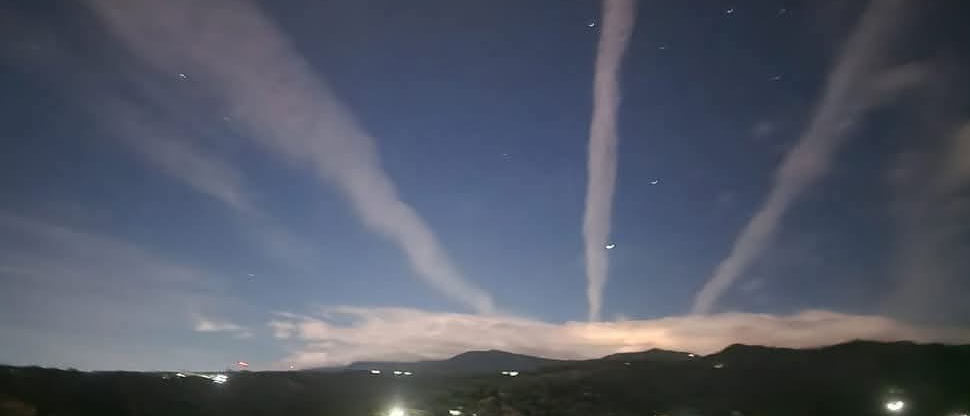 Viralizan extrañas figuras en las nubes sobre el cielo de San Salvador