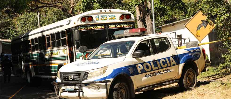 Confirman muerte de cuarta víctima del accidente entre un pick up y un bus de la 133