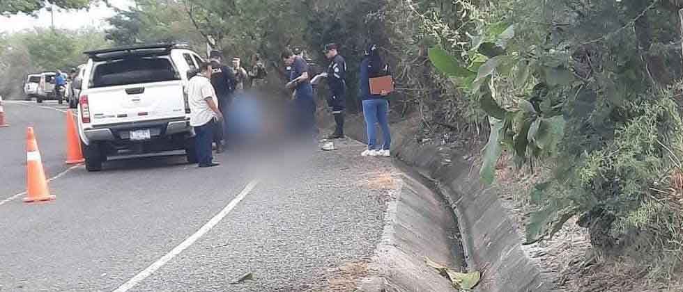 Motociclista pierde la vida tras brutal choque en Chalatenango