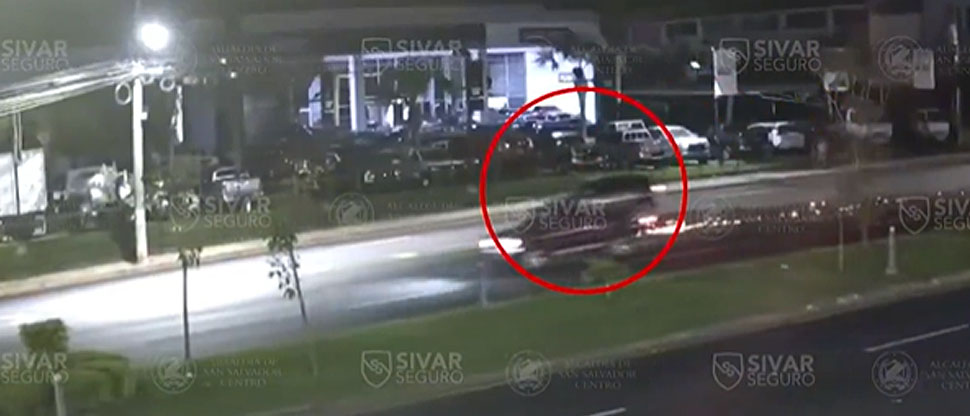 Imprudencia al volante termina en accidente vial en bulevar Los Próceres